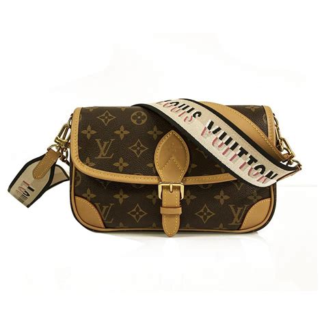 louis vuitton shoulder bag chain|Louis Vuitton detachable shoulder bags.